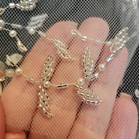 Wedding Bridal Veil, EN VOGUE Tulle, Beaded, Crystal and Pearl Floral Design - Picture 12 of 15